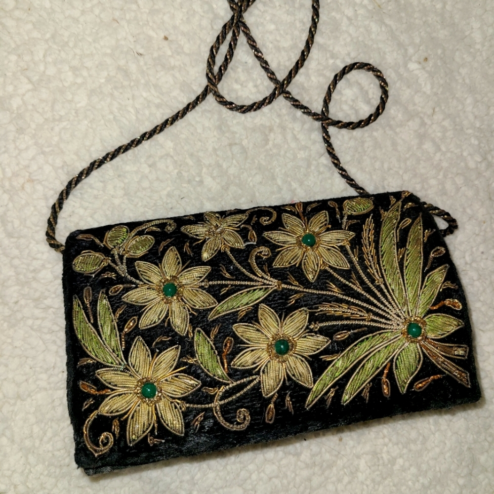 Vintage embroidered purse